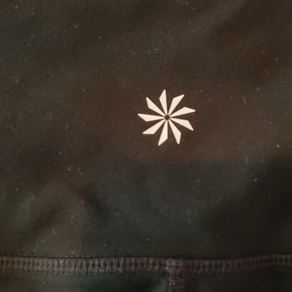 Athleta black & white patterned kapri leggings - Picture 6 of 9